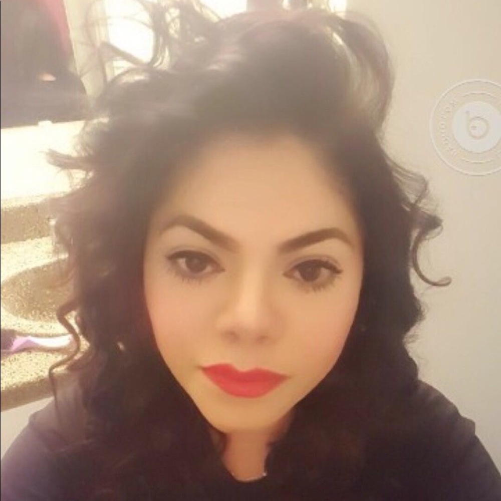Meet your Posher, Diana